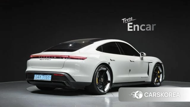 Porsche Taycan id 4609465 из Кореи 12