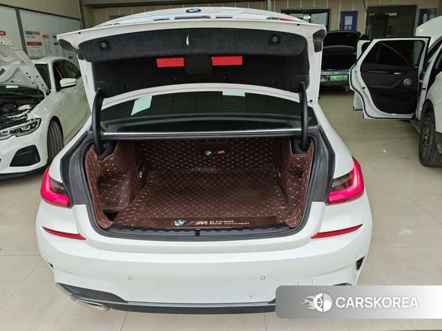 BMW 3 series 2021 Белый из Китая, фото 2