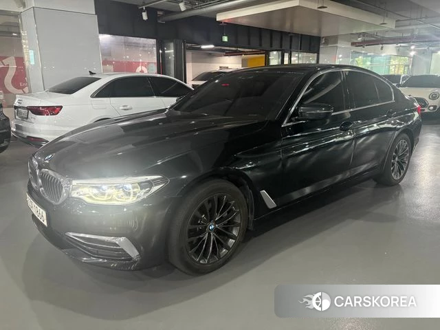 BMW 5 Series (G30) 2019 Черный из Кореи, фото 2