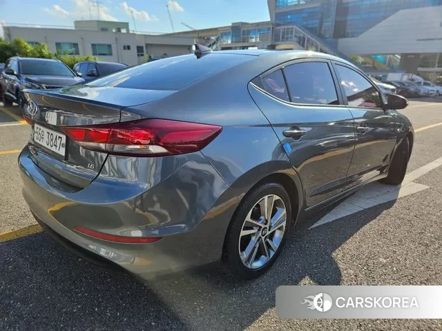 Hyundai Avante AD id 3076869 из Кореи 12