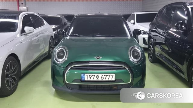 Mini Cooper 2022 Зеленый из Кореи, фото 2