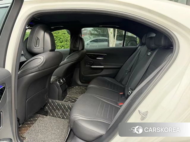 Mercedes-Benz Class C 2023 Белый из Китая, фото 3