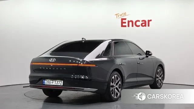 Hyundai Grandeur (GN7) id 3503022 из Кореи 12