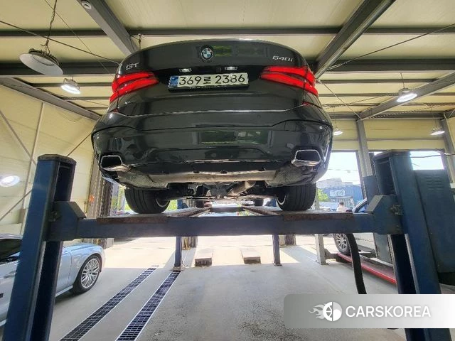 BMW 6 Series GT (G32) 2022 Серебристо-серый из Кореи, фото 2