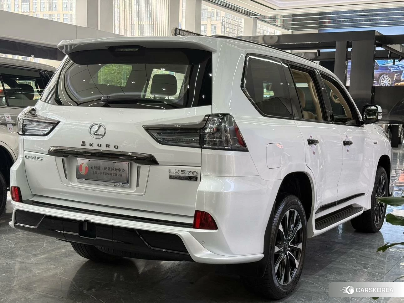 Lexus LX 2023 Белый из Китая, фото 3