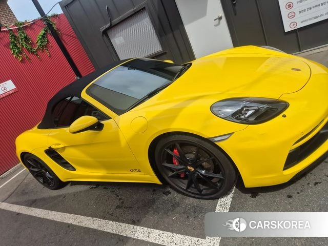 Porsche 718 Boxster 2018 Желтый из Кореи, фото 3