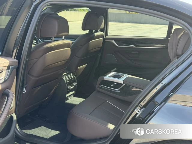 BMW 5 series 2021 Черный из Китая, фото 2