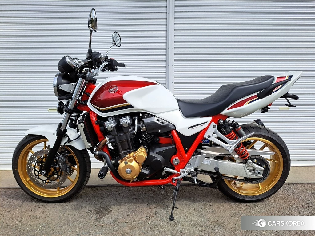 Проданный Honda CB1300SF 2022 из Японии, фото 2