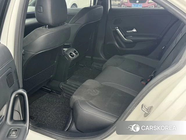 Mercedes-Benz Class A 2020 Белый из Китая, фото 6