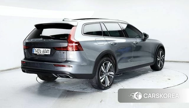 Volvo V60 Cross-Country 2nd Generation id 3916426 из Кореи 12