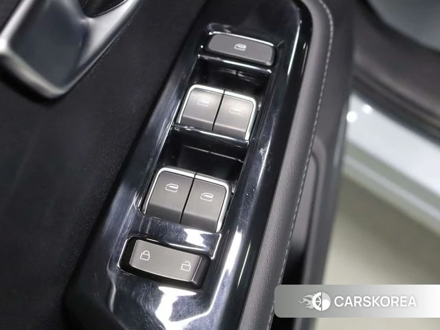 Wuling Automobile Wuling Xingchen id 4207973 из Китая 12