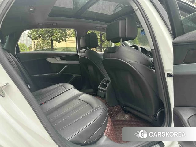 Audi A4L 2023 Белый из Китая, фото 3