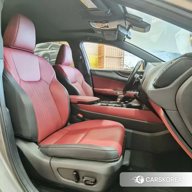 Lexus NX PHEV 2023 Серебристо-серый из Китая, фото 2