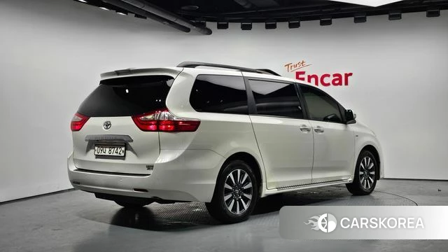 Toyota Sienna id 4390497 из Кореи 12