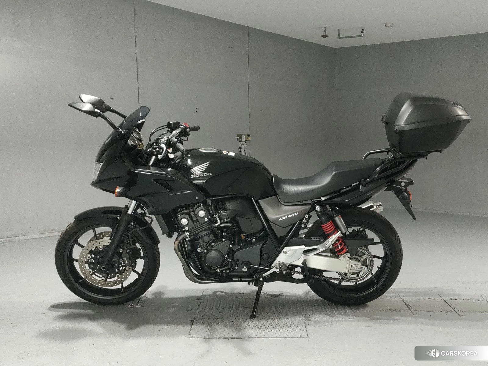 Проданный Honda CB400SF BOLDOR 2022 из Японии, фото 2