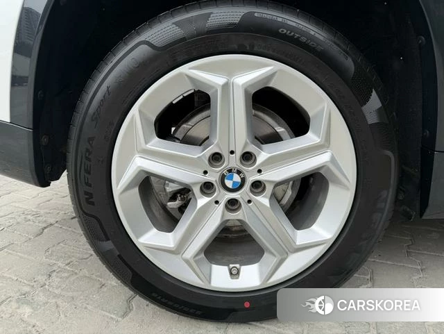 BMW X1 id 4387648 из Китая 12
