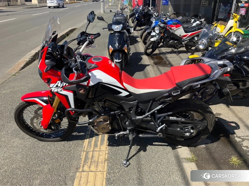 Проданный Honda CRF1000L AFRICA TWIN 2016 из Японии, фото 2