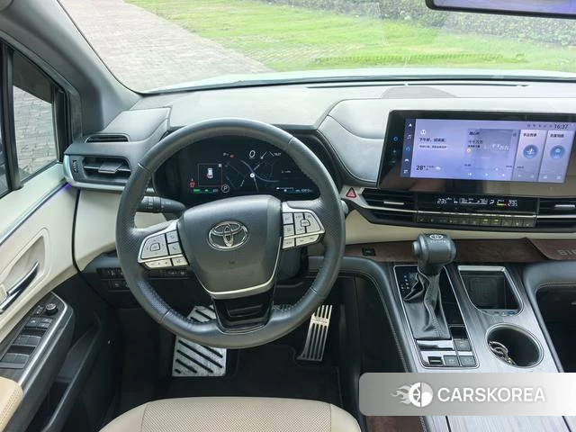 Toyota Saina id 4263622 из Китая 11