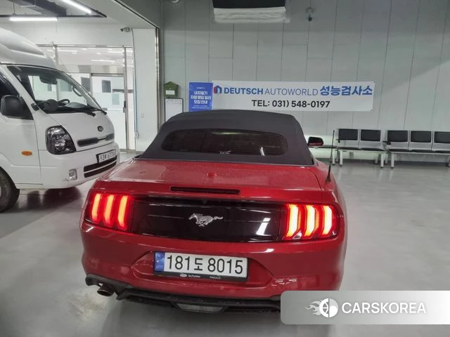 Ford Mustang 2023 Красный из Кореи, фото 2
