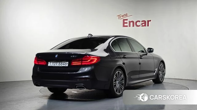 BMW 5 Series (G30) id 4356509 из Кореи 12