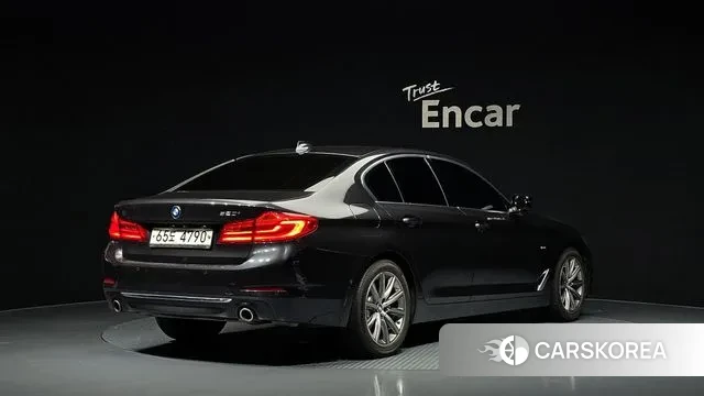 BMW 5 Series (G30) id 3039240 из Кореи 12