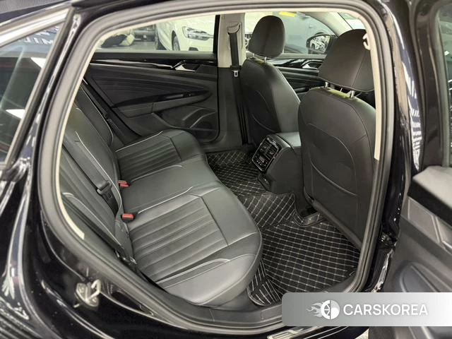 Volkswagen Passat id 4273139 из Китая 12