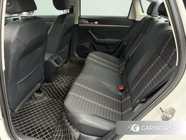 Volkswagen Lavida 2022 Белый из Китая, фото 4