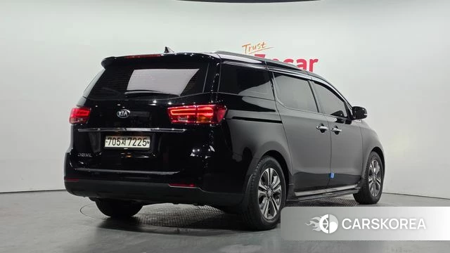 Kia The New Carnival id 4285129 из Кореи 12