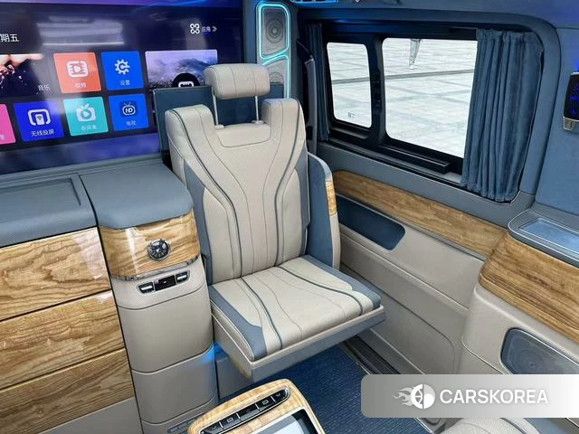 Mercedes-Benz V-class 2024 Черный из Китая, фото 6