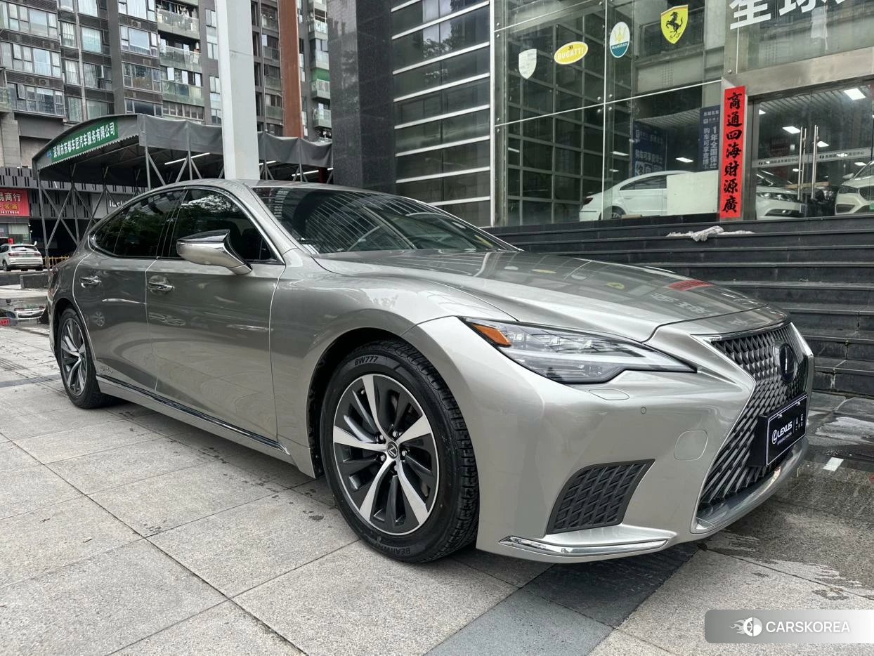 Lexus LS 2019 Серебристо-серый из Китая, фото 2