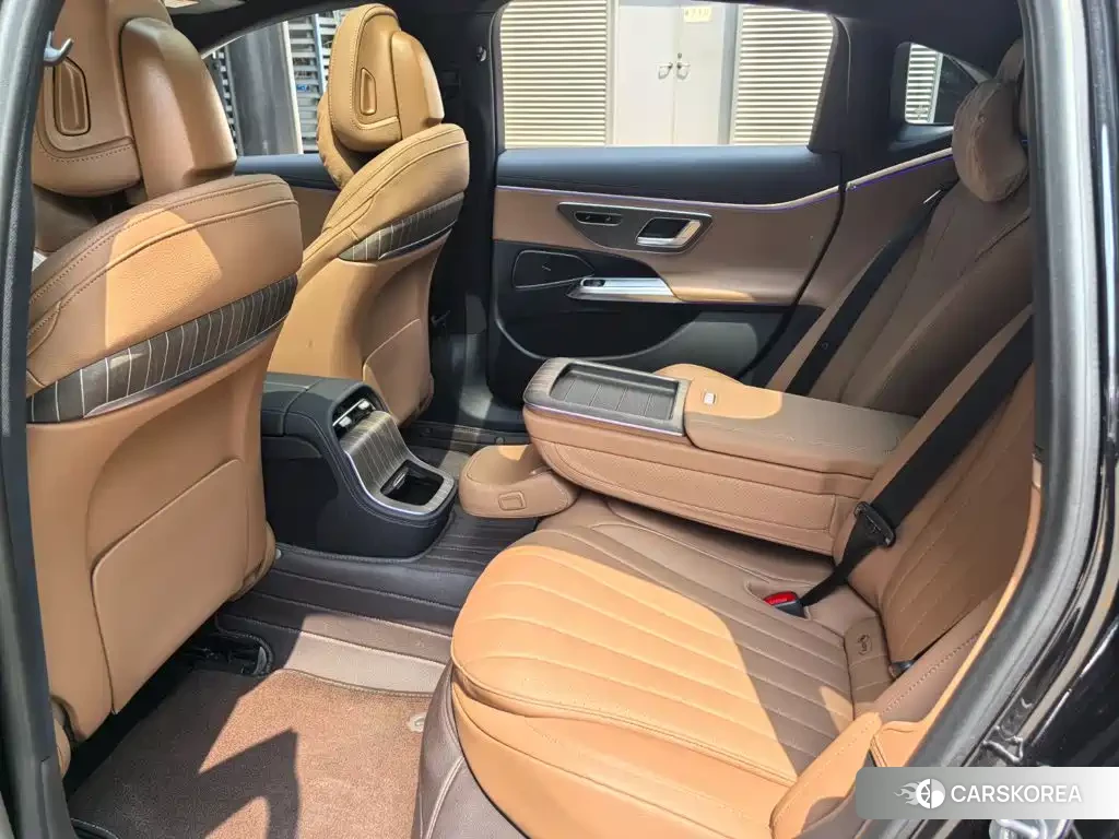Mercedes-Benz E-Class 2024 Черный из Китая, фото 2