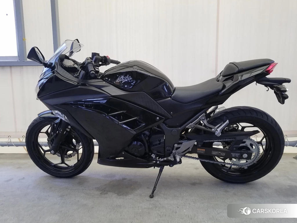Проданный Kawasaki NINJA 250 2017 из Японии, фото 2