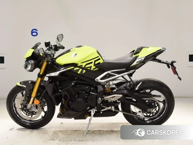 Проданный Triumph STREET TRIPLE 765 RS 2024 из Японии