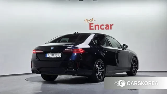 BMW 5 Series (G60) id 3492150 из Кореи 12