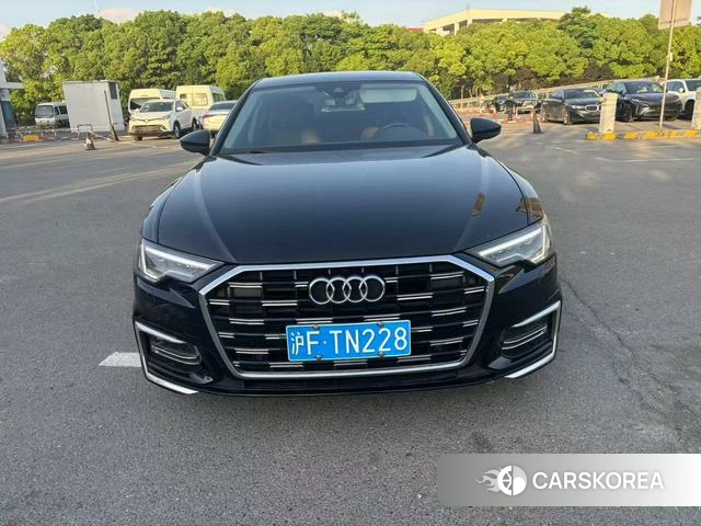 Audi A6L 2021 Черный из Китая, фото 2