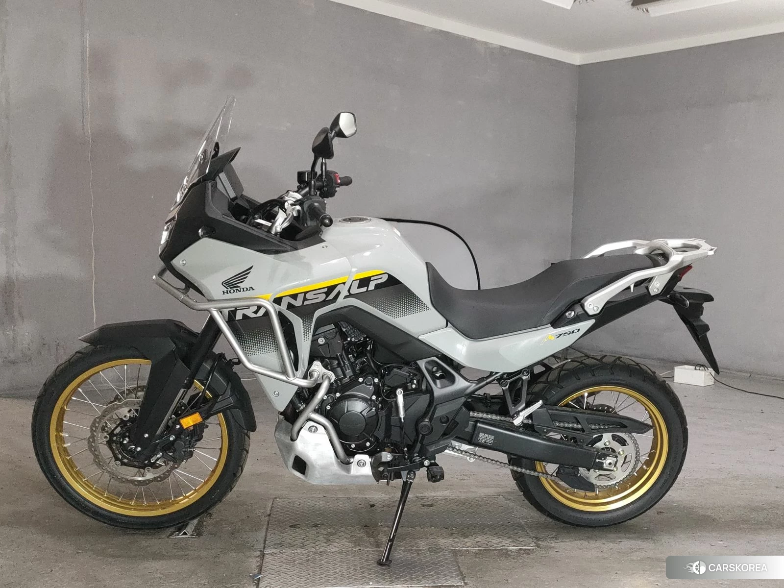Проданный Honda TRANSALP XL750 2026 из Японии