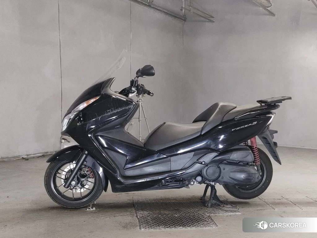 Проданный Honda FORZA 2013 из Японии