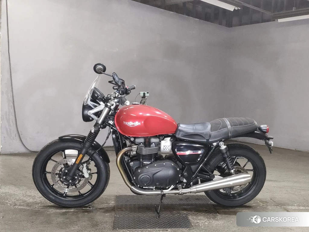 Проданный Triumph STREET TWIN 2020 из Японии, фото 2