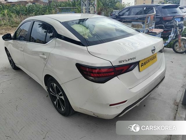 Nissan Xuan Yi 2022 Белый из Китая, фото 2