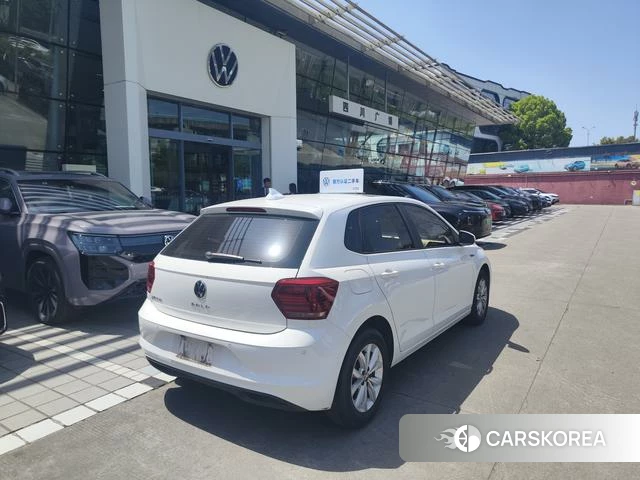Volkswagen Polo 2022 Белый из Китая, фото 2