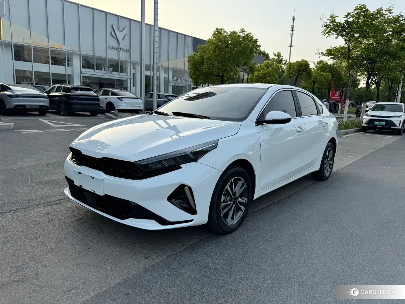 Kia K3 2024 Белый из Китая, фото 6