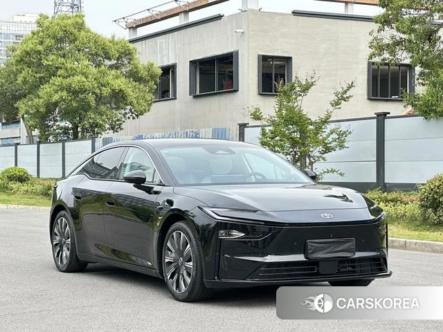Toyota Platinum Wisdom 7 id 4359678 из Китая 11