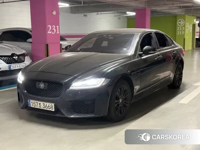 Jaguar XF (X260) 2020 Черный из Кореи, фото 2