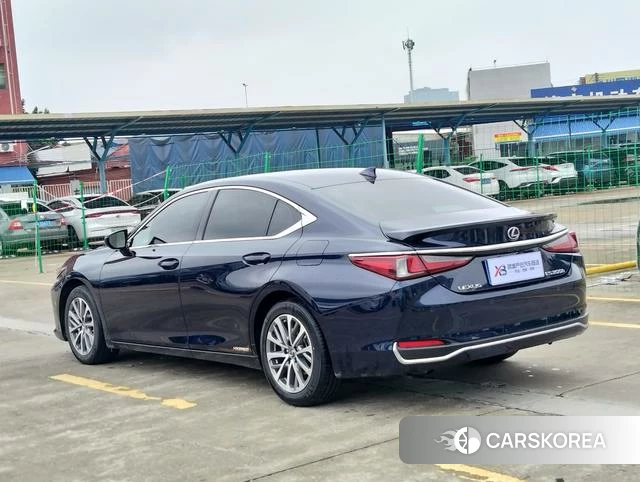 Lexus ES id 4301759 из Китая 8