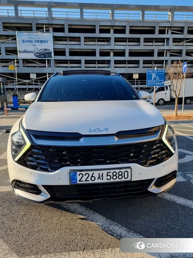 Kia Sportage 5th Generation Hybrid 2023 Белый из Кореи, фото 2