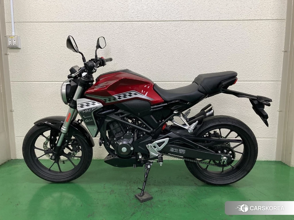 Проданный Honda CB250R 2018 из Японии