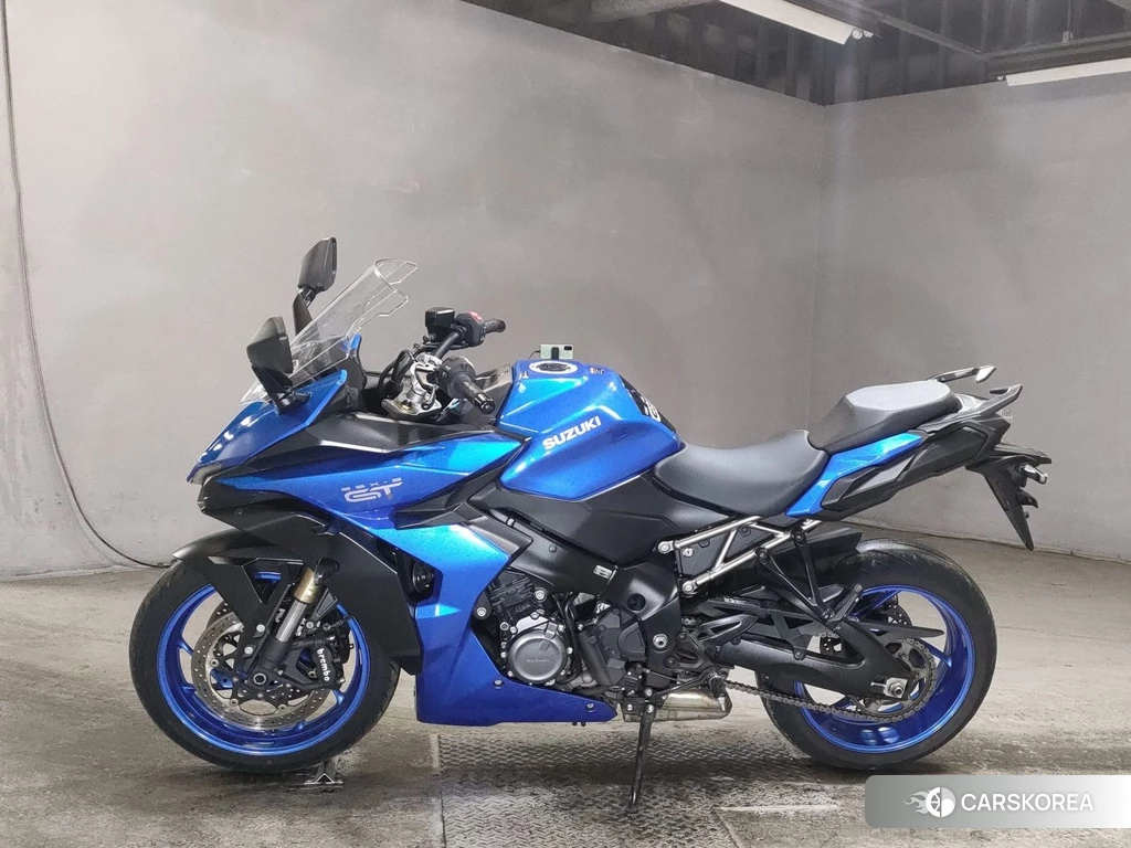 Проданный Suzuki GSX-S1000GT 2022 из Японии