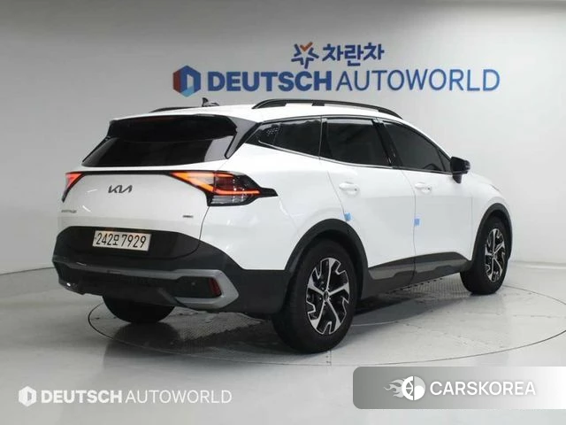Kia Sportage 5th Generation Hybrid 2023 Белый из Кореи, фото 2