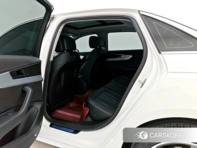 Audi A4L id 4299864 из Китая 12