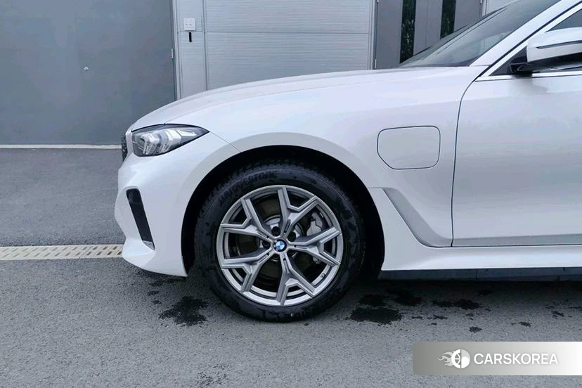 BMW i3 2024 Белый из Китая, фото 2